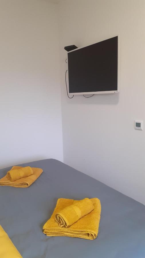Appartamento Oaza Klara Karlovac Esterno foto