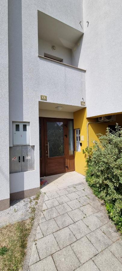 Appartamento Oaza Klara Karlovac Esterno foto